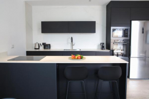 Charming & Sleek 2 bdrms Ness Tsiona TLV